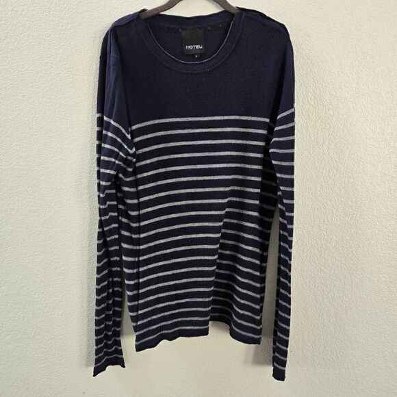 Hotel Manufacturer sweater size L - Picture 1 of 7